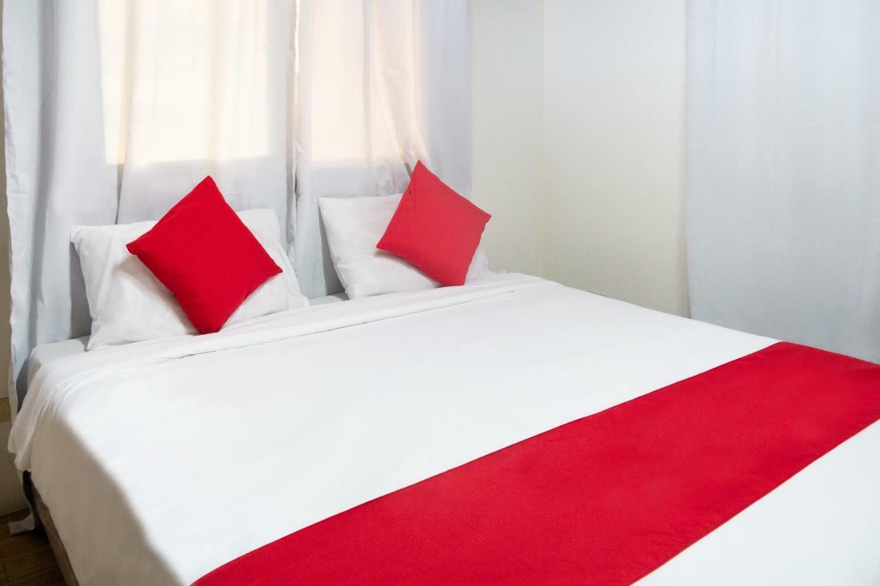 Davao City Oyo 162 The West Inn מראה חיצוני תמונה