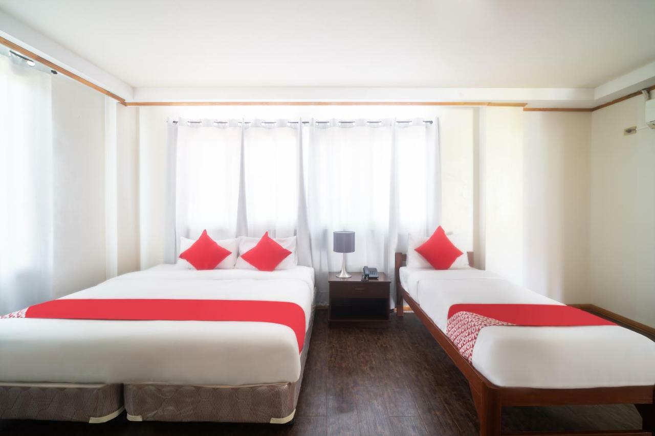 Davao City Oyo 162 The West Inn מראה חיצוני תמונה